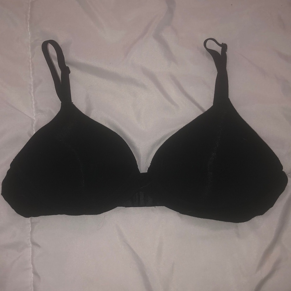 Black Wireless Bra